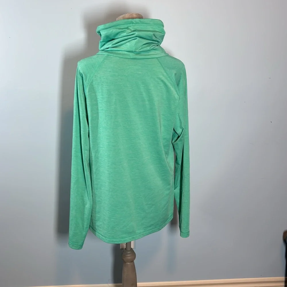 Teal Reebox top, XL. - Picture 3 of 4